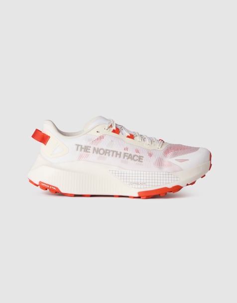 The North Face M altamesa 500 v2 in tnf white/lava red - view 1