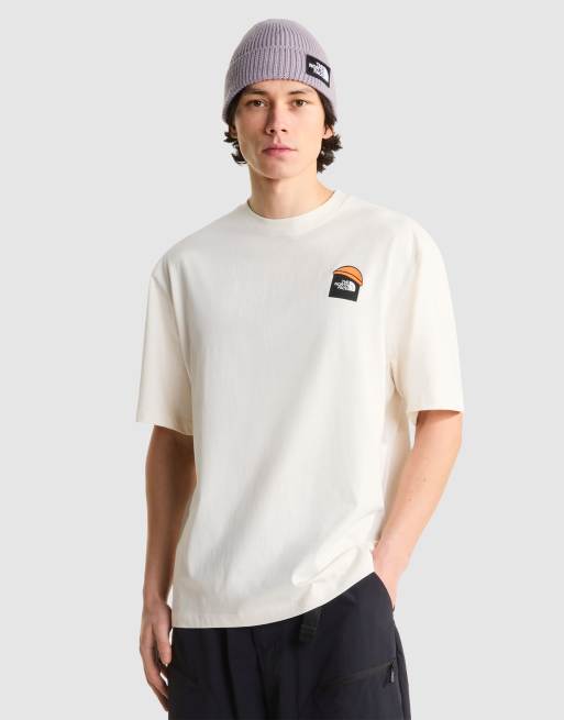 The North Face - M - Maglietta oversize a maniche corte bianco e nero con moschettone con berretto