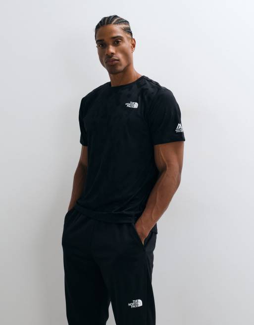 The North Face Mountain Athletics 2.0 T-shirt nera, 4 di 5