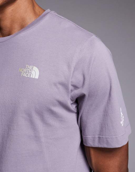 The North Face – Mountain Athletics – T-Shirt in Grau mit Rückenprint, 4 von 5