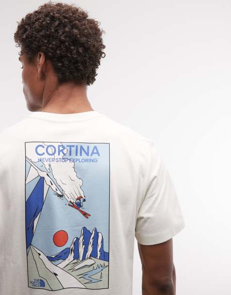 The North Face – Mountain Celebration – T-Shirt in Wollweiß mit Rückenprint - view 1