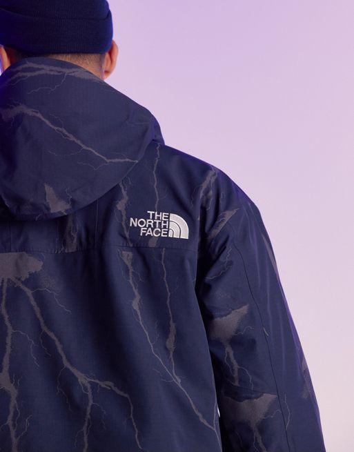 The North Face – Mountain – Jacke in Blau mit reflektierendem Blitzmuster