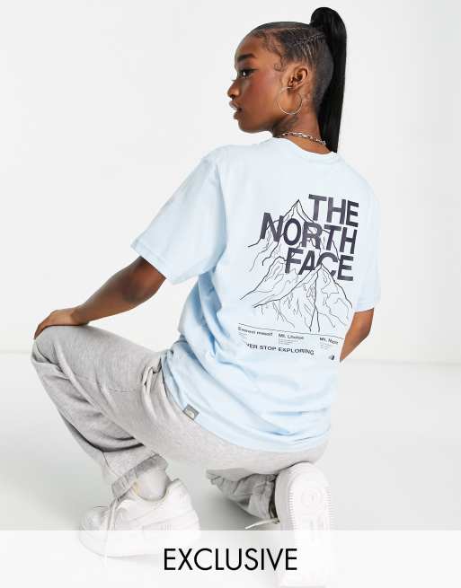 The North Face – Mountain Outline – Blå t-shirt, endast hos ASOS 