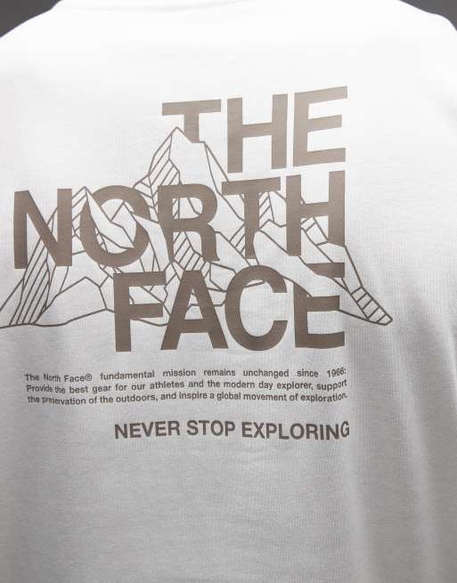 The North Face mountain sketch back print t-shirt in beige, 5 of 5
