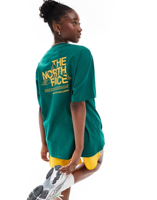 The North Face – Mountain Sketch – Grön t-shirt i oversize med tryck baktill, 3 av 4