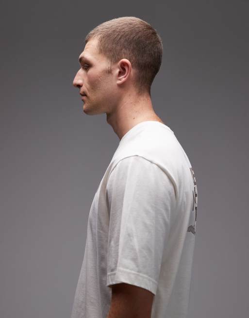 The North Face – Mountain Sketch – Oversize-T-Shirt in Wollweiß mit Rückenprint, 4 von 5