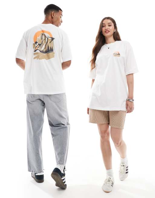 【THE NORTH FACE】Mountain View backprint oversized t-shirt The North Face Mountain View backprint oversized t-shirt in