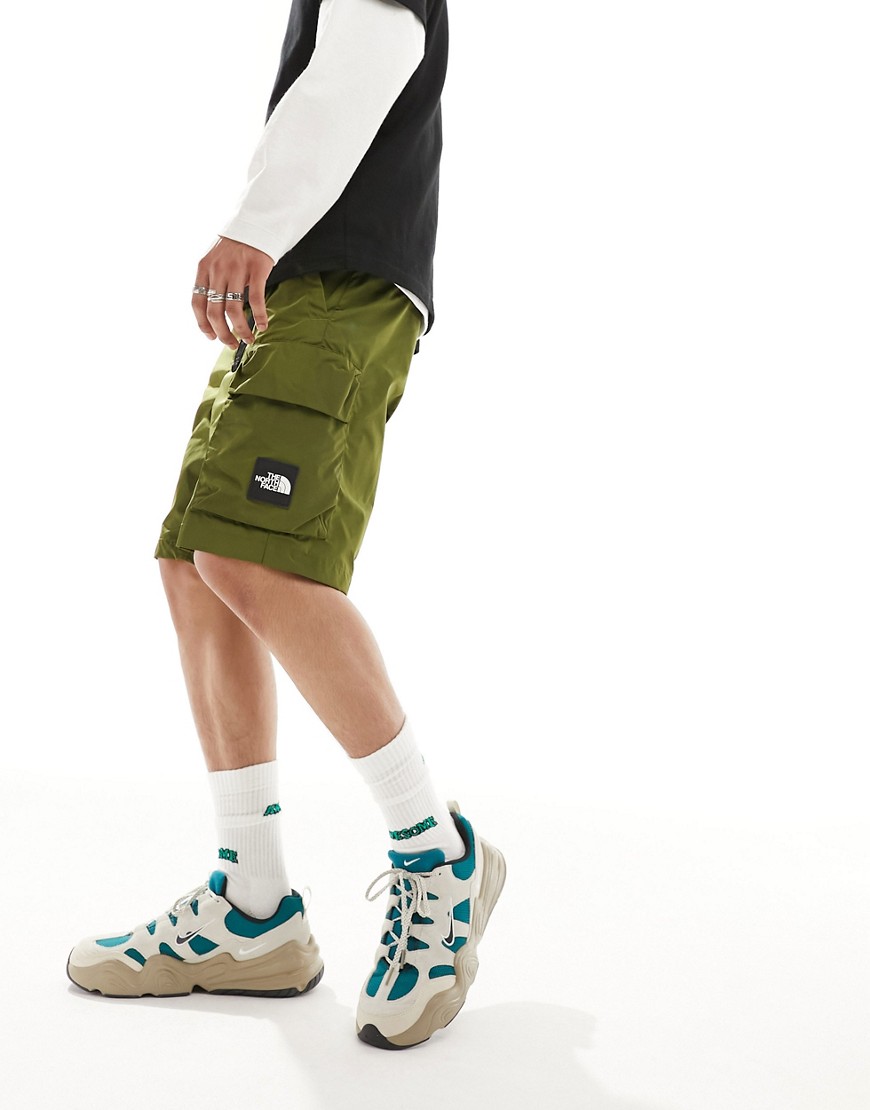The North Face NSE belted cargo shorts in olive-Green