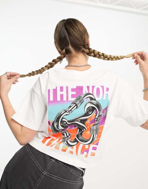 The North Face - NSE Carabiner - Boxy t-shirt van zware stof met grafische print op de rug in wit