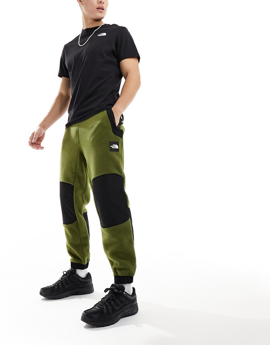 The North Face NSE Fleeski fleece joggers in olive-Green