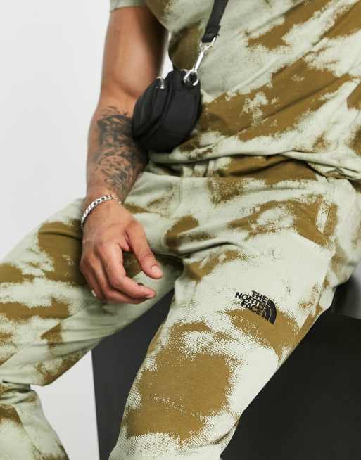 North face camo online joggers