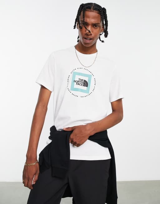 The North Face - NSE - T-shirt met print op de borst in wit, exclusief bij ASOS
