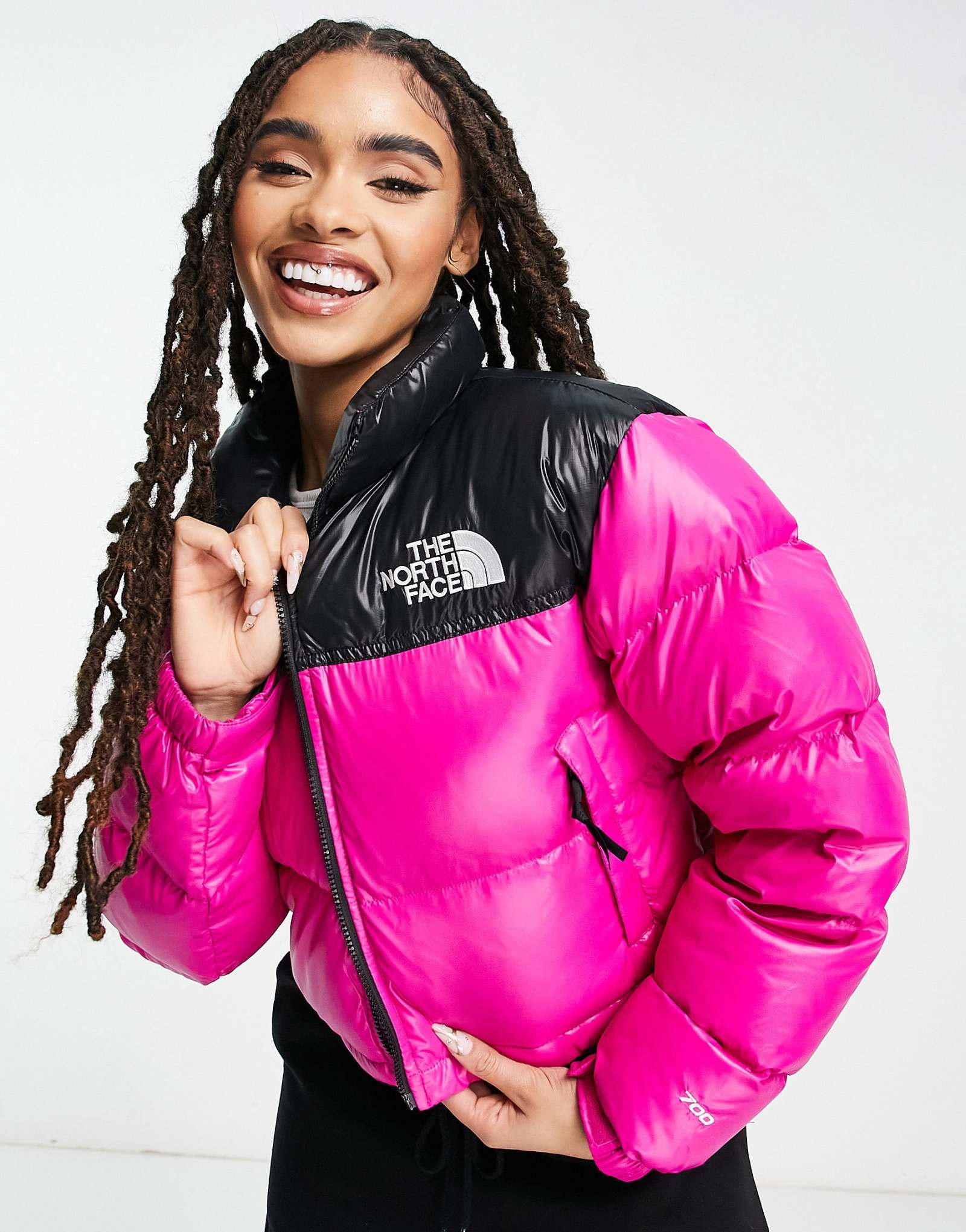 Укороченный пуховик The North Face Nuptse цвета фуксии