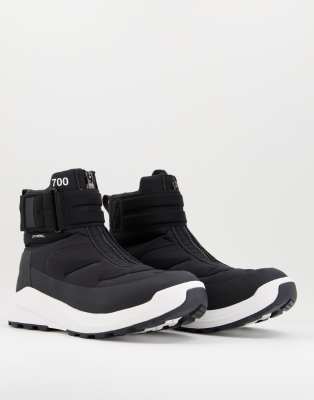 The North Face Nuptse II boots in black