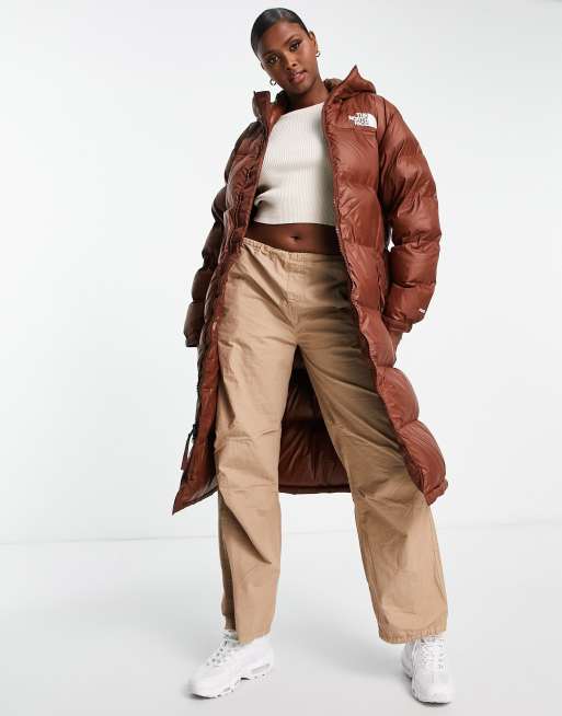 The North Face - Nuptse - Parka taglio lungo marrone con imbottitura in piuma e cintura