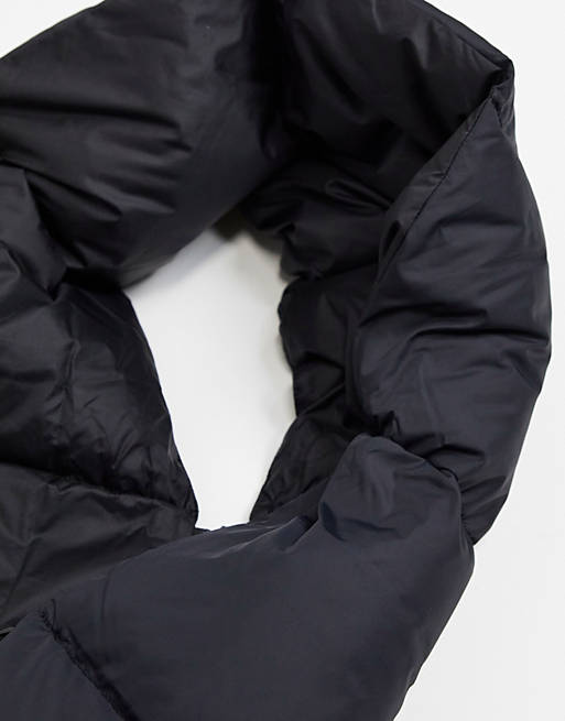 The North Face Nuptse scarf in black