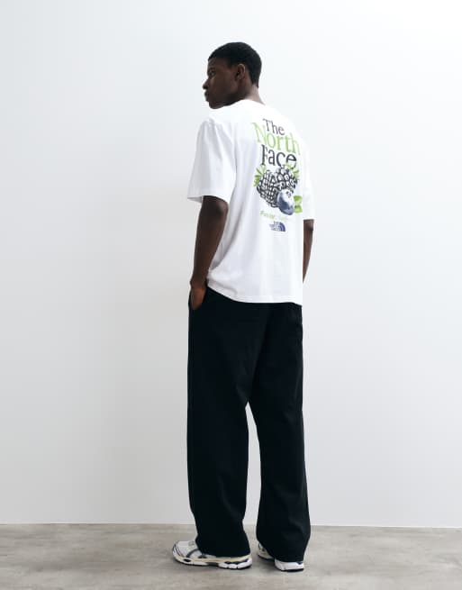 The North Face Oversize-T-Shirt fürs Backpacking in Weiß, 3 von 5