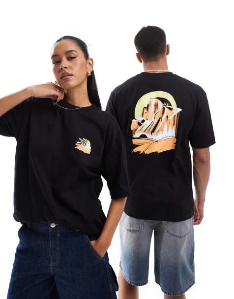 The North Face – Oversize-T-Shirt in Schwarz mit Bergansicht-Rückenprint, exklusiv bei ASOS - view 1