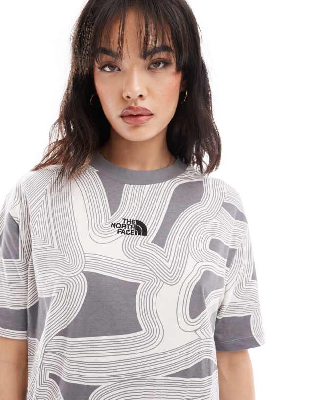 The North Face - oversized heavyweight t-shirt in grey geo print exclusive at asos