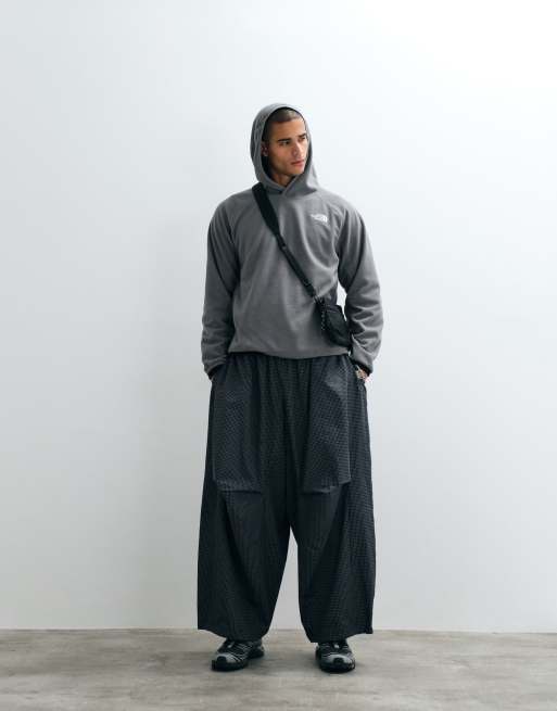 The North Face - Oxara - Polar gris perla ahumado con capucha para hombre, 3 de 5