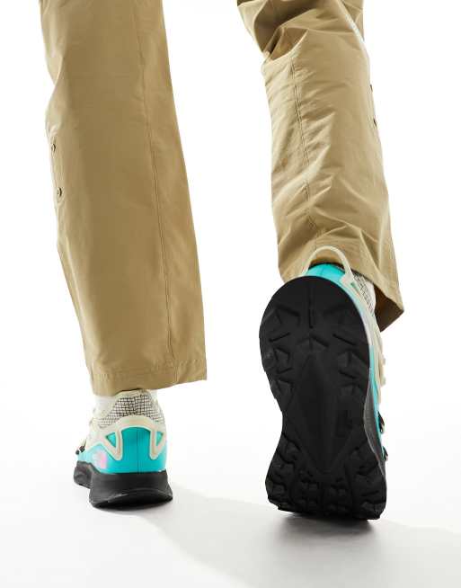 The North Face Oxeye Tech trainers in grey, 3 of 5