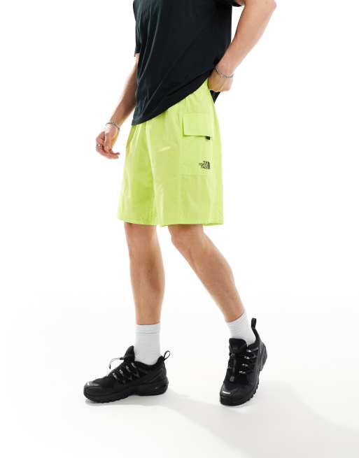 The North Face - Pantaloncini lime con logo e tasche