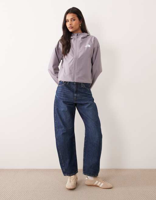 The North Face Quest cropped jacket in grey, 2 of 4
