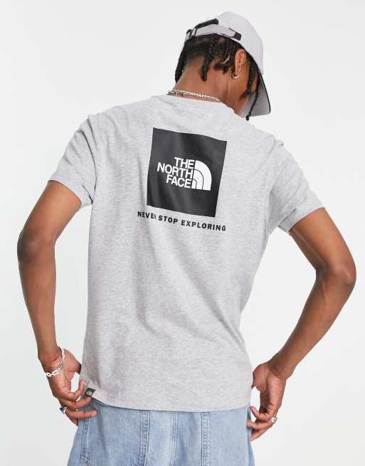 The North Face - Red Box - T-shirt met print op de rug in grijs, exclusief bij ASOS