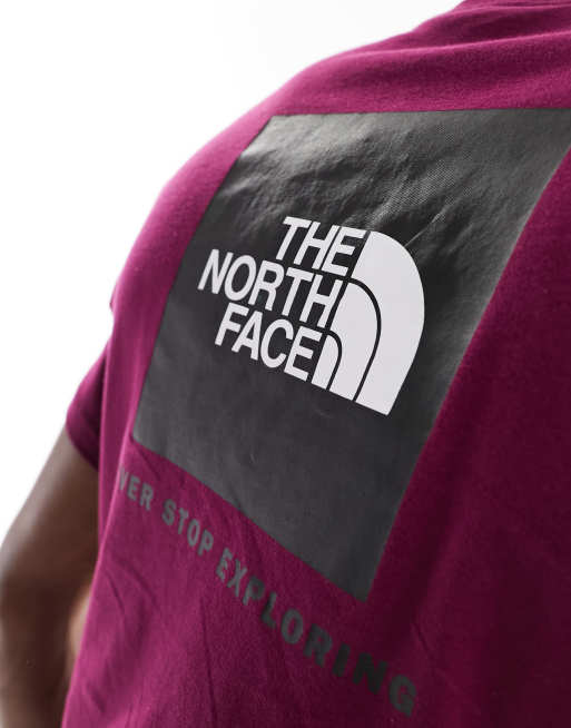 The North Face – Red Box – Vinröd t-shirt med tryck baktill, 2 av 4