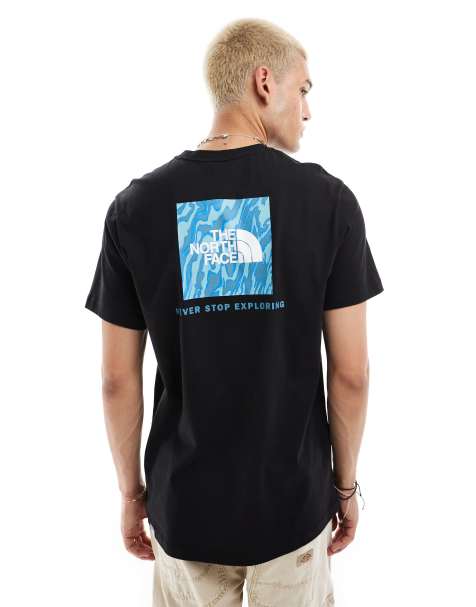 The North Face - Redbox - Sort T-shirt med marmorprint på ryggen - Kun hos ASOS - view 1