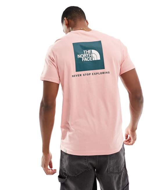 The North Face - Redbox - T-shirt met print op de rug in roze, exclusief bij ASOS