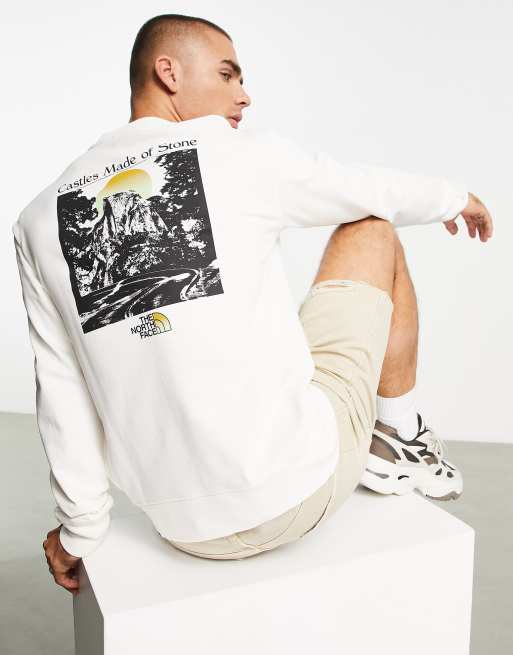 The North Face - Regrind - Sweatshirt met print op de achterkant in gebroken wit