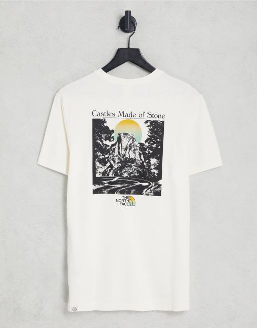 The North Face – Regrind – T-Shirt in Wollweiß mit Rückenprint