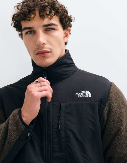 The North Face Retro Denali Jacke in Braun und Schwarz, 2 von 5