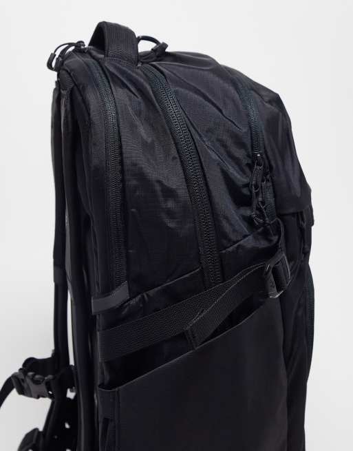 The North Face - Router - Grote 40L rugzak in zwart, 4 van 4