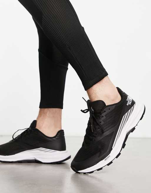 The North Face Running - Vectiv Levitum - Sneakers in zwart en wit