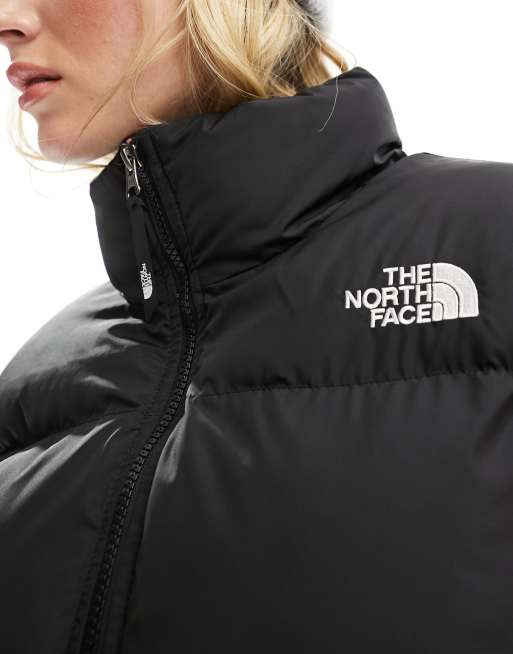 The North Face Saikuru Piumino taglio corto rosa e nero ASOS