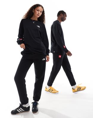 The North Face Seven Summits Axys Redbox Logo Oversized Joggers In Black