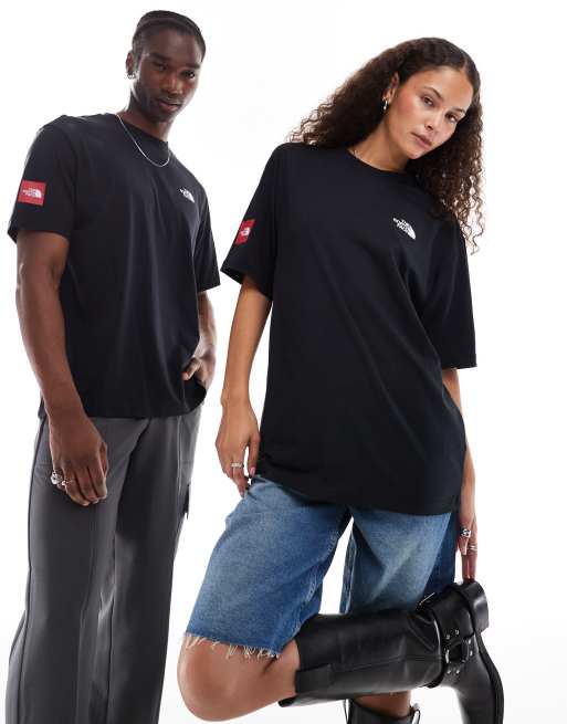 The North Face - Seven Summits Axys Redbox - Sort og oversized T-shirt med logo