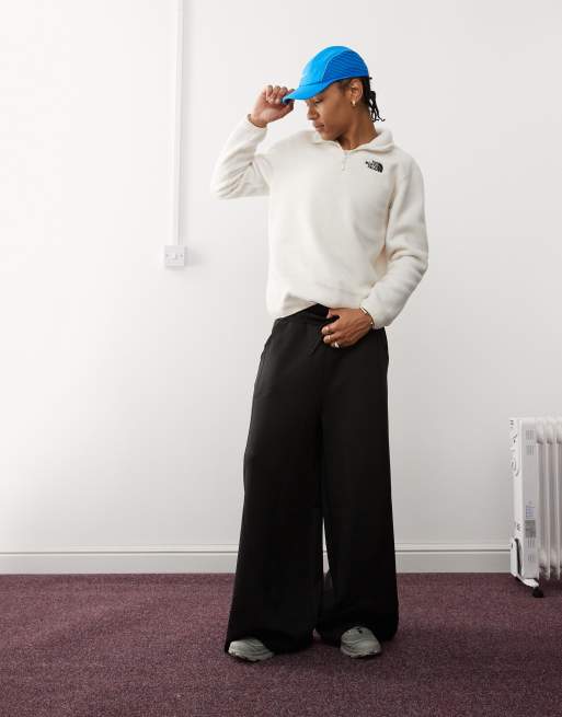 The North Face Shispare 1/4 zip logo fleece in off white exclusive to ASOS
