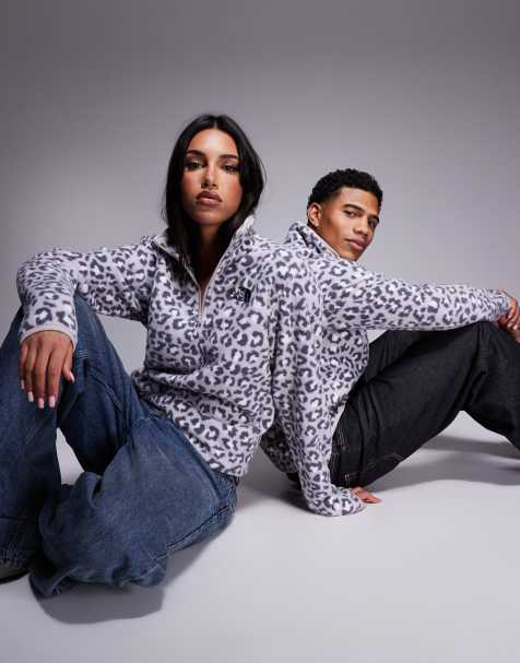 The North Face - Shispare - Grå fleece med 1/4 lynlås og logo i leopardprint - Kun hos ASOS - view 1