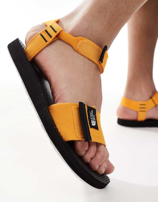 The North Face – Skeena II – Sandalen in Gelb und Schwarz, 2 von 4