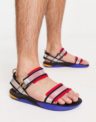 The North Face Skeena sandals in red/black