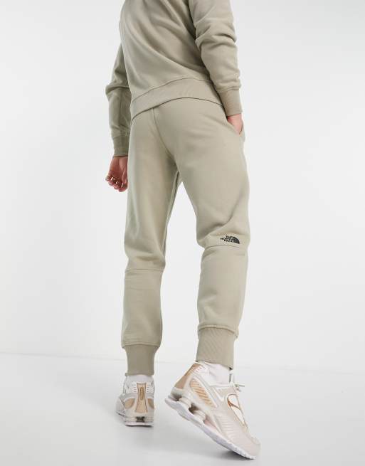 The North Face Slim trackies in beige - Exclusive to ASOS, 3 of 4