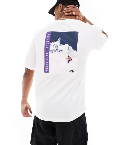 The North Face - Snowboard - T-shirt bianca con stampa rétro sulla schiena - In esclusiva per ASOS - view 1