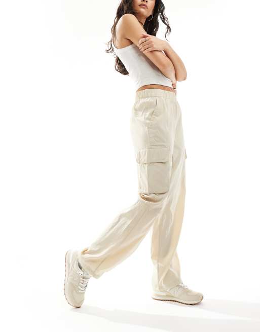 ★★THE NORTH FACE★★ WHITE LABEL WOMEN'S CARGO PANTSPALE P The North Face Spring Peak cargo pants in beige | ASOS