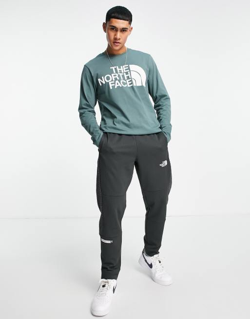 The North Face Standard long sleeve T-shirt in green