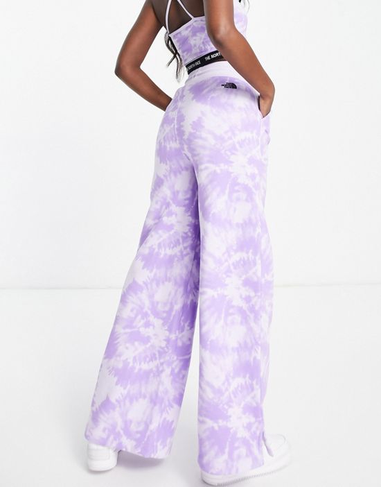 https://images.asos-media.com/products/the-north-face-straight-leg-sweatpants-in-purple-tie-dye-exclusive-at-asos/202256395-2?$n_550w$&wid=550&fit=constrain