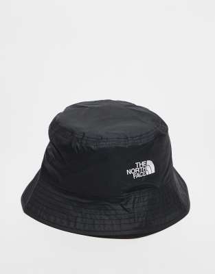 The North Face The North Face Sun Stash reversible logo bucket hat in black and white