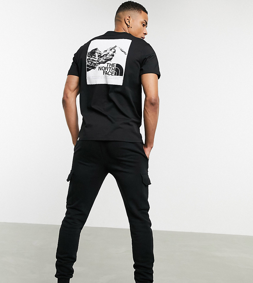 The North Face – Svart t-shirt med grafisk logga – Endast hos ASOS